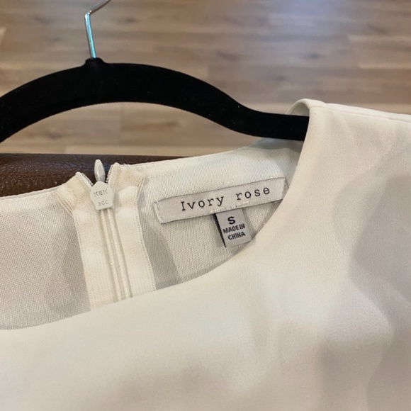 White ruffle dress - Picture 3 of 6